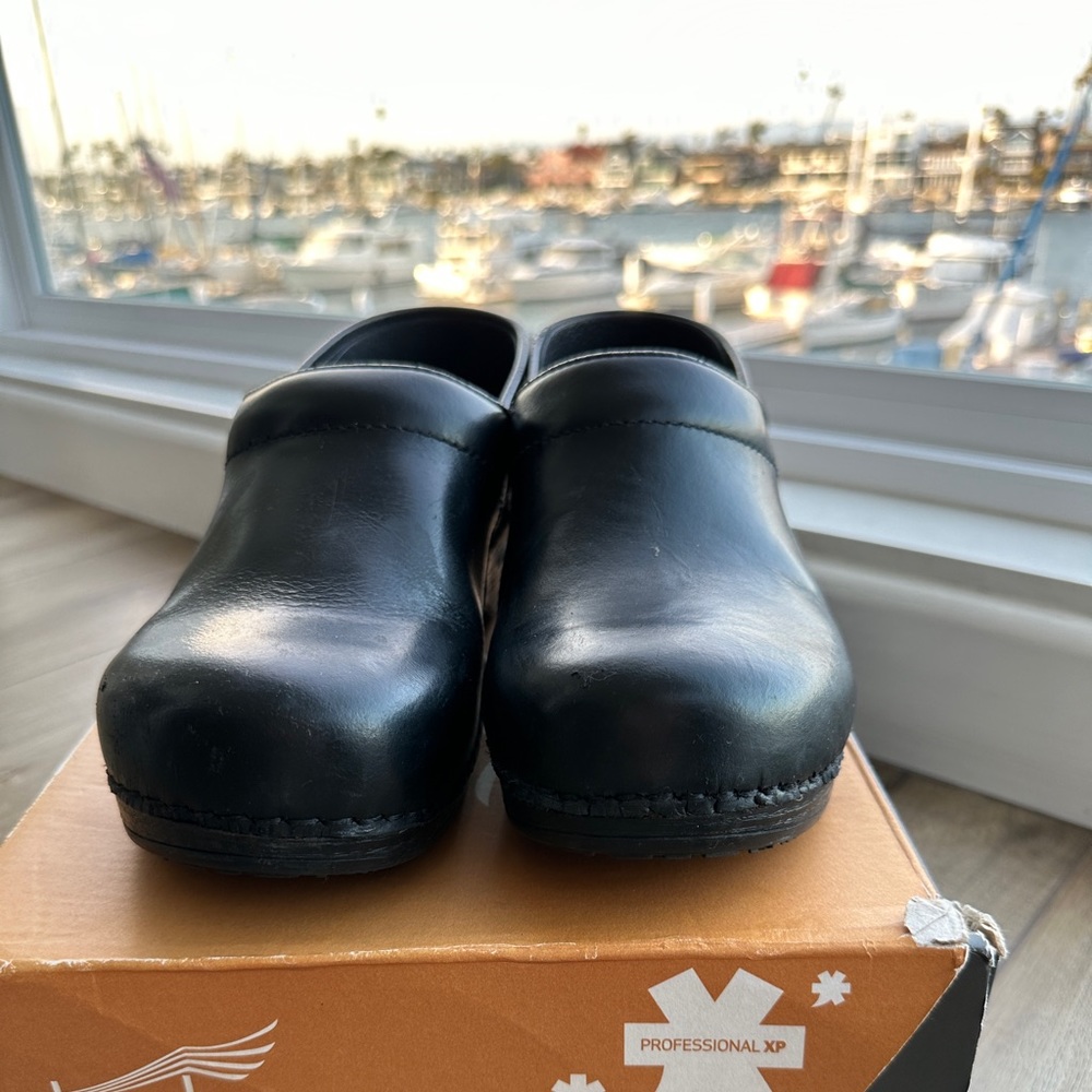 Size 41 Dansko Pro XP Cabrio Clogs Black